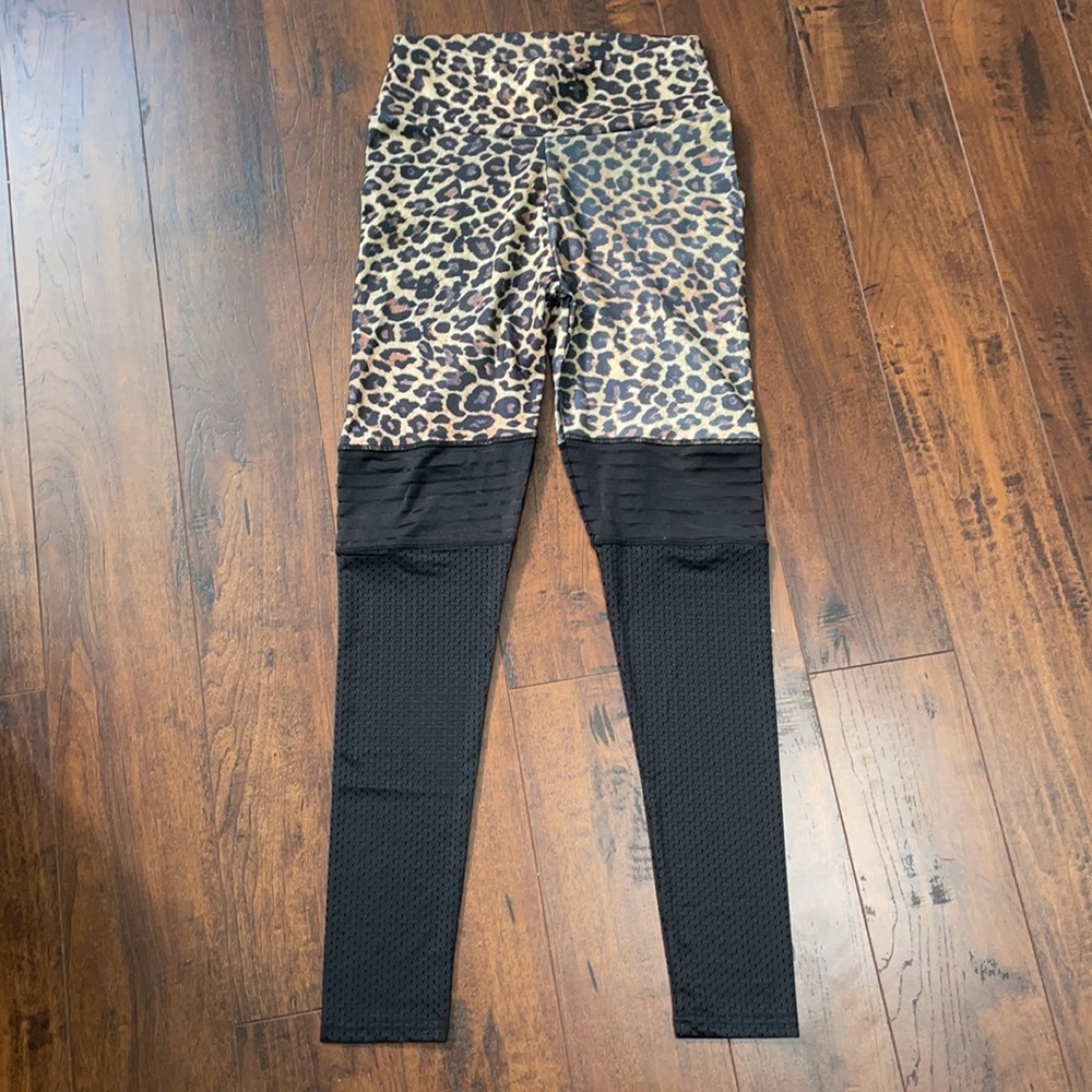 NWOT Leopard & Mesh Spandex Pants - Picture 4 of 9